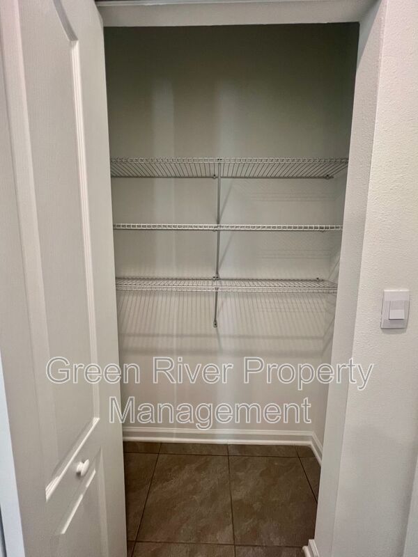 Brand new Townhome in Bridgwater property image
