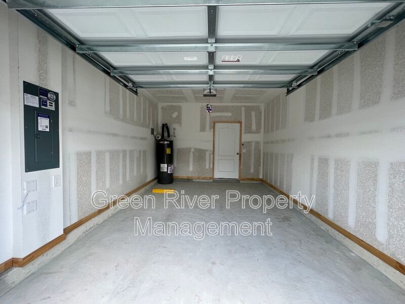 Brand new Townhome in Bridgwater property image