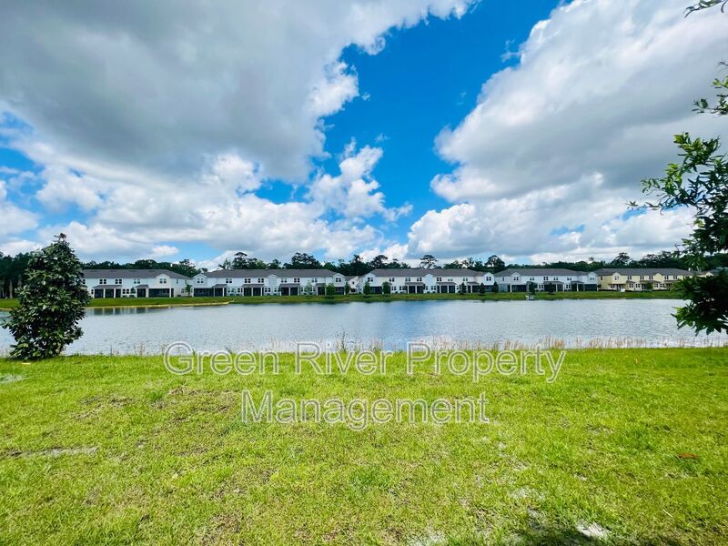 Brand new Townhome in Bridgwater property image