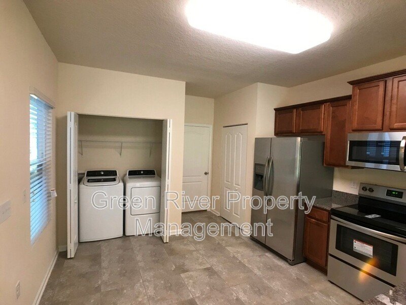 Beautiful St. Johns Townhome | Resort-Style Amenities & Pet Friendly! property image