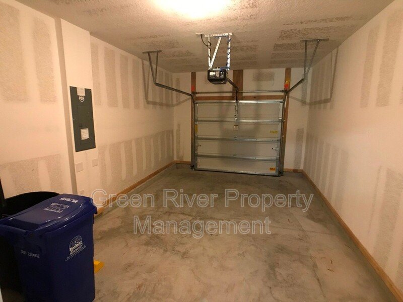 Beautiful St. Johns Townhome | Resort-Style Amenities & Pet Friendly! property image