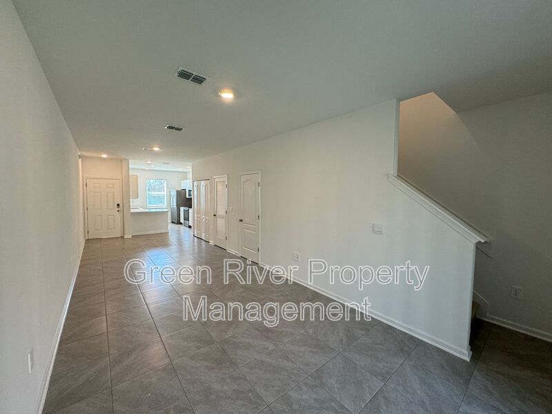 Pet-friendly, 3 bedrooms, 2.5 baths, a screened porch, and great St. Augustine location!! property image