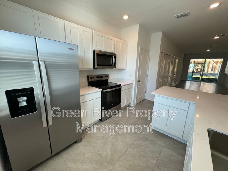 Pet-friendly, 3 bedrooms, 2.5 baths, a screened porch, and great St. Augustine location!! property image