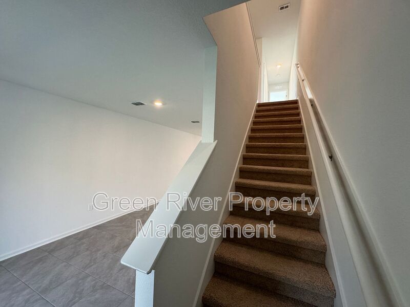 Pet-friendly, 3 bedrooms, 2.5 baths, a screened porch, and great St. Augustine location!! property image