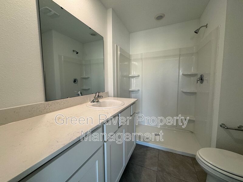 Pet-friendly, 3 bedrooms, 2.5 baths, a screened porch, and great St. Augustine location!! property image