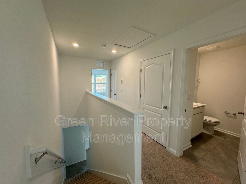 Pet-friendly, 3 bedrooms, 2.5 baths, a screened porch, and great St. Augustine location!! property image