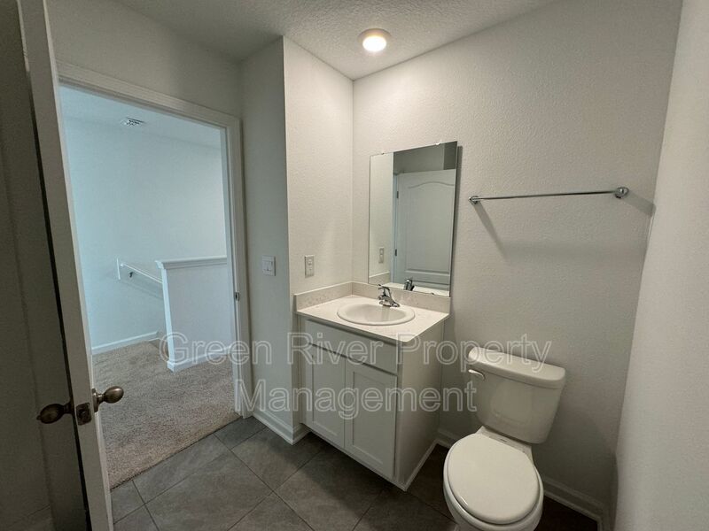 Pet-friendly, 3 bedrooms, 2.5 baths, a screened porch, and great St. Augustine location!! property image