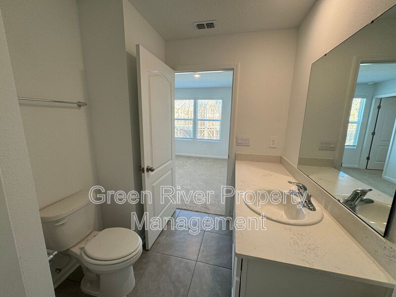 Pet-friendly, 3 bedrooms, 2.5 baths, a screened porch, and great St. Augustine location!! property image