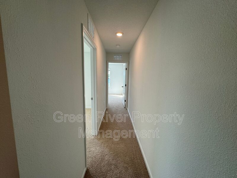 Pet-friendly, 3 bedrooms, 2.5 baths, a screened porch, and great St. Augustine location!! property image