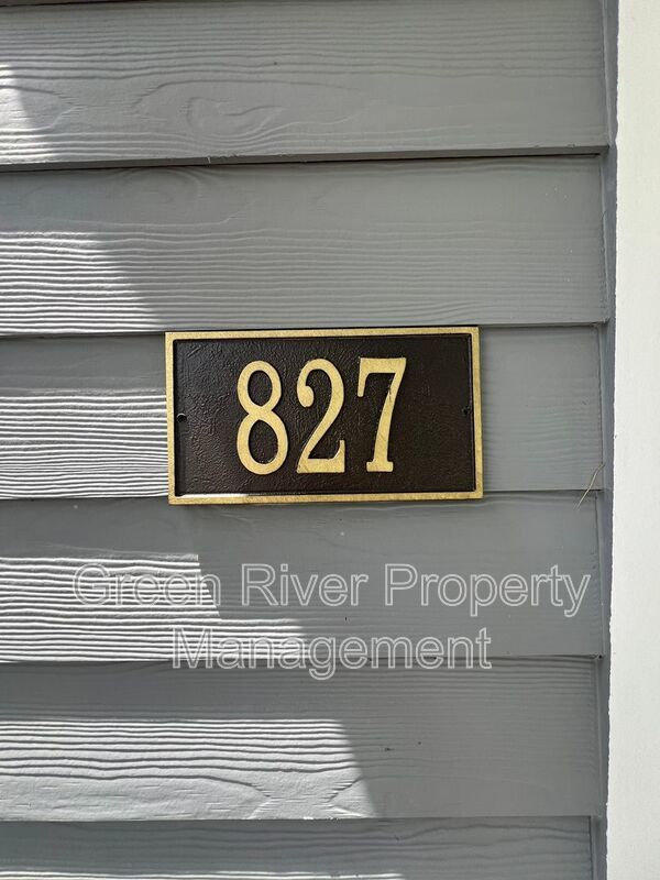 Charming Middleburg Townhome with Garage In Kindlewood! property image