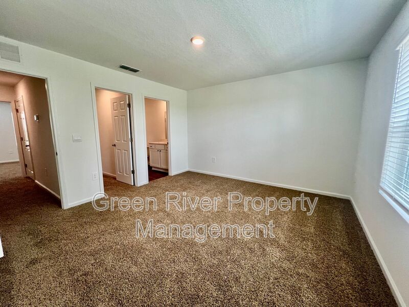 Charming Middleburg Townhome with Garage In Kindlewood! property image