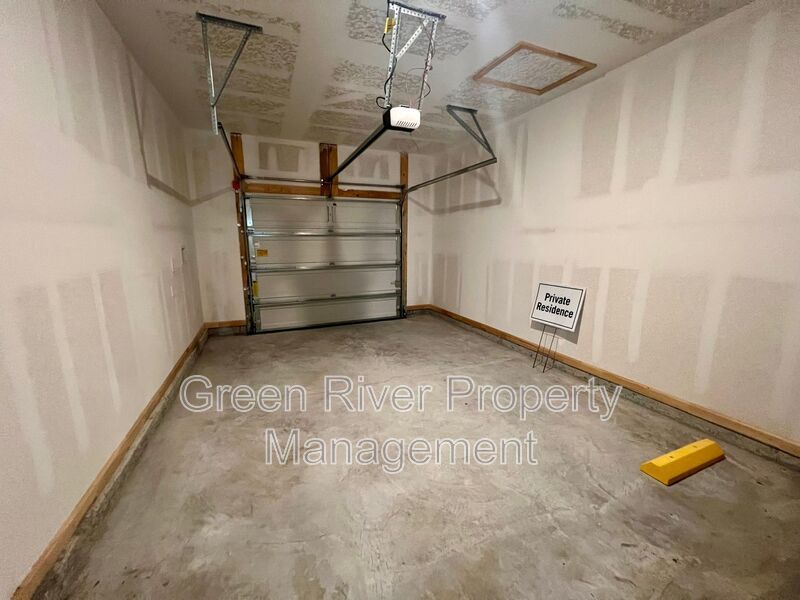 Charming Middleburg Townhome with Garage In Kindlewood! property image