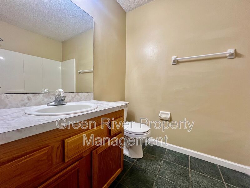 Greenfield Lakes Beauty | Fenced Yard, Sunroom & Pet Friendly! property image