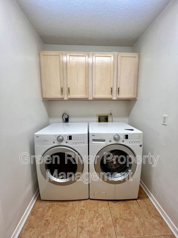 Poolside Peace in Oak Creek - Fleming Island Living at Its Finest!! property image