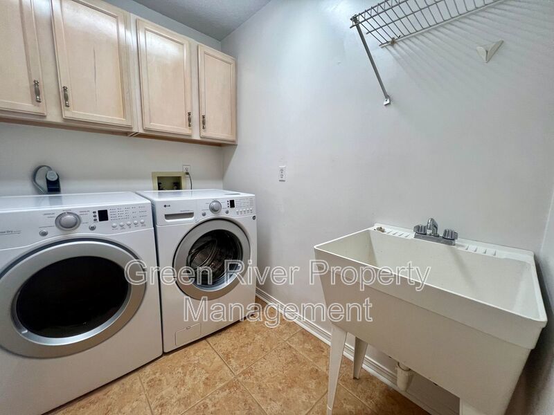 Poolside Peace in Oak Creek - Fleming Island Living at Its Finest!! property image