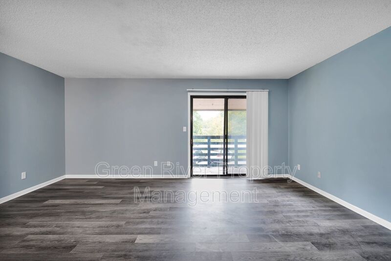 2 bedroom condo in Crown Point ! property image