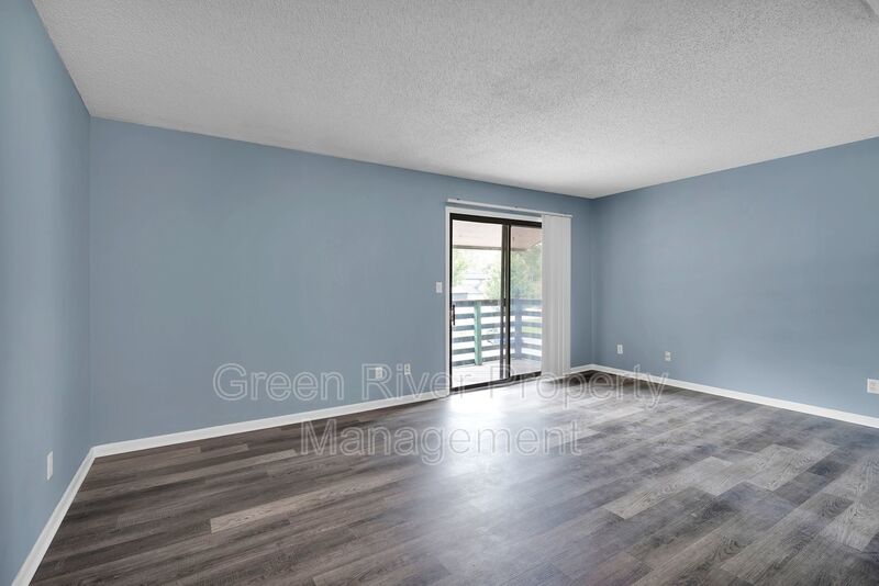 2 bedroom condo in Crown Point ! property image
