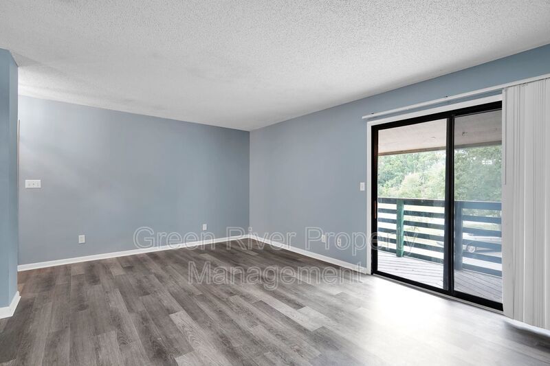 2 bedroom condo in Crown Point ! property image