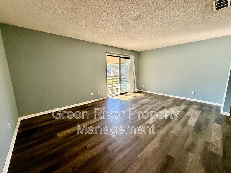 2 bedroom condo in Crown Point ! property image