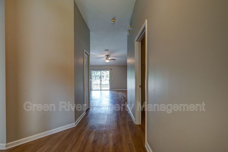3 bedroom / 2 bath Gem with Pond Views in Spencer's Plantation! property image