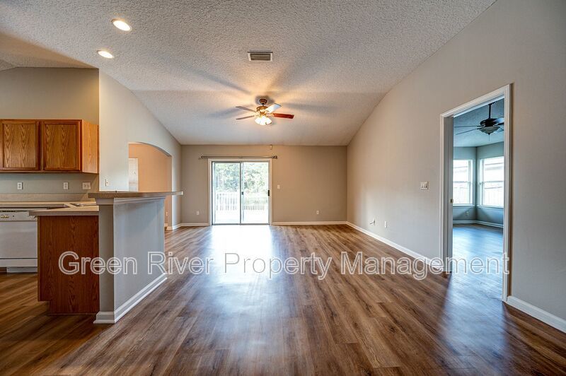 3 bedroom / 2 bath Gem with Pond Views in Spencer's Plantation! property image