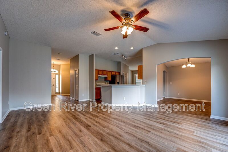 3 bedroom / 2 bath Gem with Pond Views in Spencer's Plantation! property image