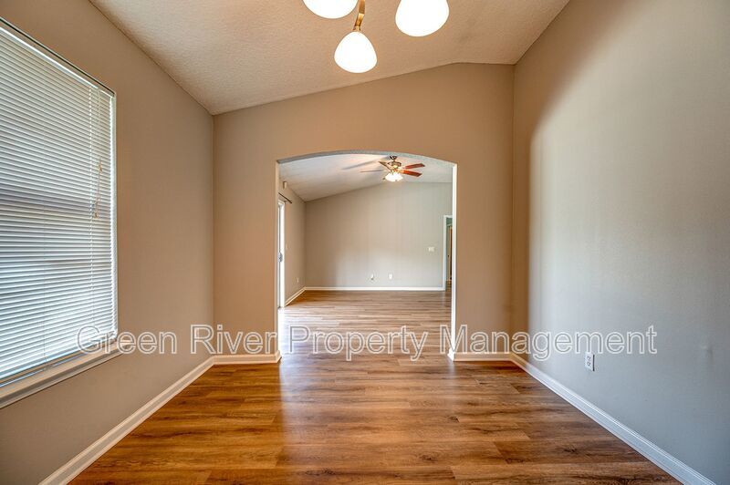 3 bedroom / 2 bath Gem with Pond Views in Spencer's Plantation! property image