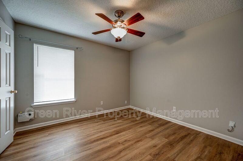 3 bedroom / 2 bath Gem with Pond Views in Spencer's Plantation! property image