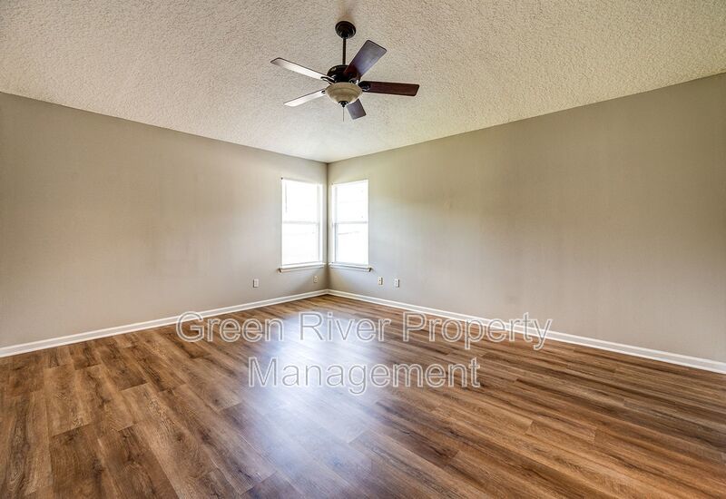 3 bedroom / 2 bath Gem with Pond Views in Spencer's Plantation! property image