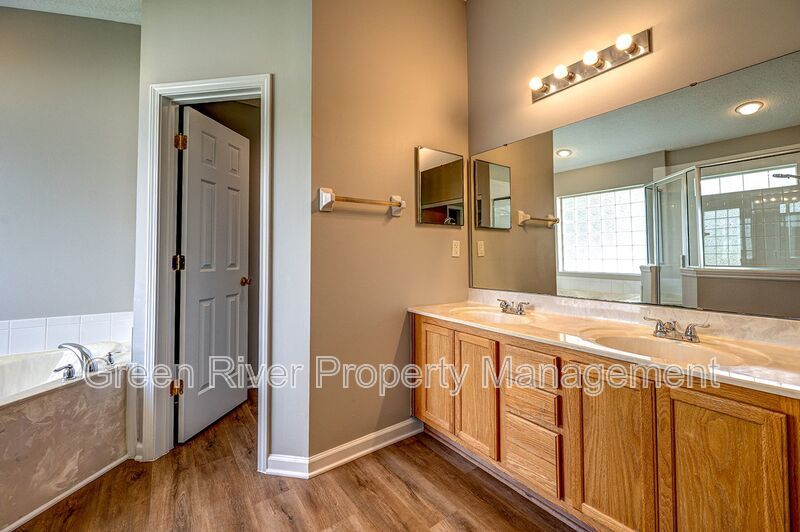 3 bedroom / 2 bath Gem with Pond Views in Spencer's Plantation! property image