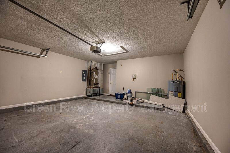 3 bedroom / 2 bath Gem with Pond Views in Spencer's Plantation! property image