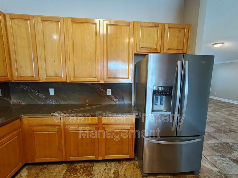 Spacious 5-Bedroom Home with Pond View & Resort-Style Amenities property image