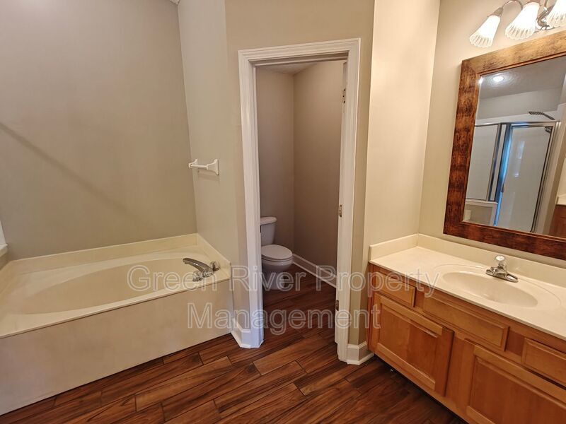 Spacious 5-Bedroom Home with Pond View & Resort-Style Amenities property image