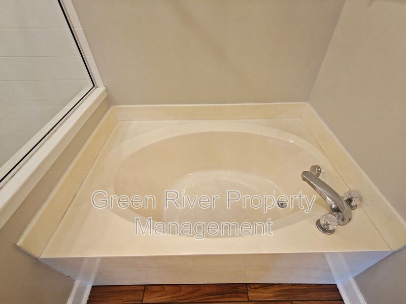 Spacious 5-Bedroom Home with Pond View & Resort-Style Amenities property image