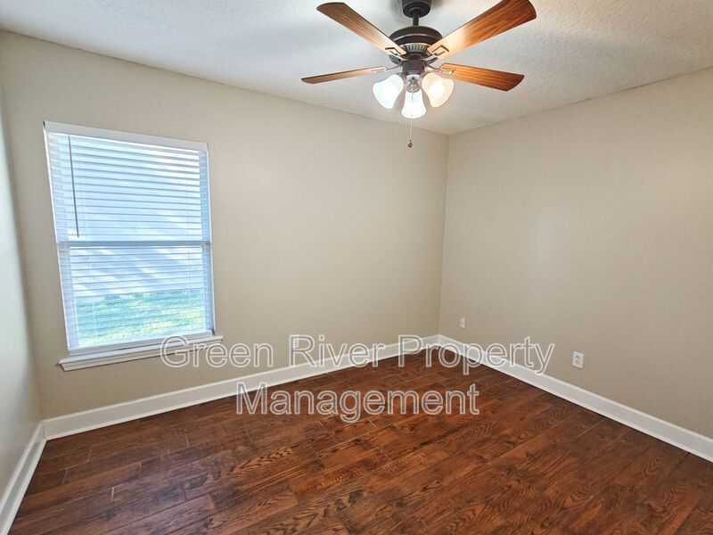 Spacious 5-Bedroom Home with Pond View & Resort-Style Amenities property image