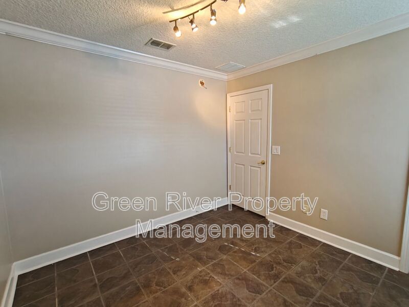 Spacious 5-Bedroom Home with Pond View & Resort-Style Amenities property image