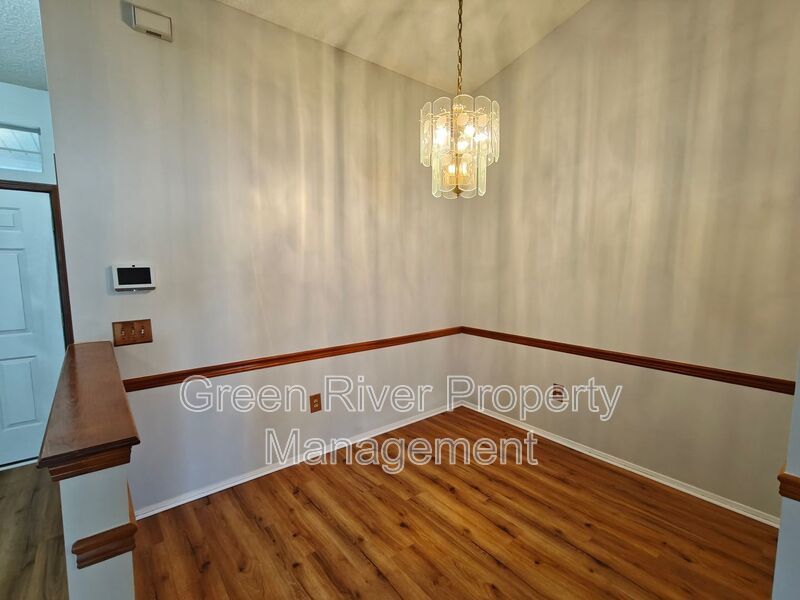 Beautiful 3BR/2BA Home with Garage, Screened Porch & Fenced Yard! property image