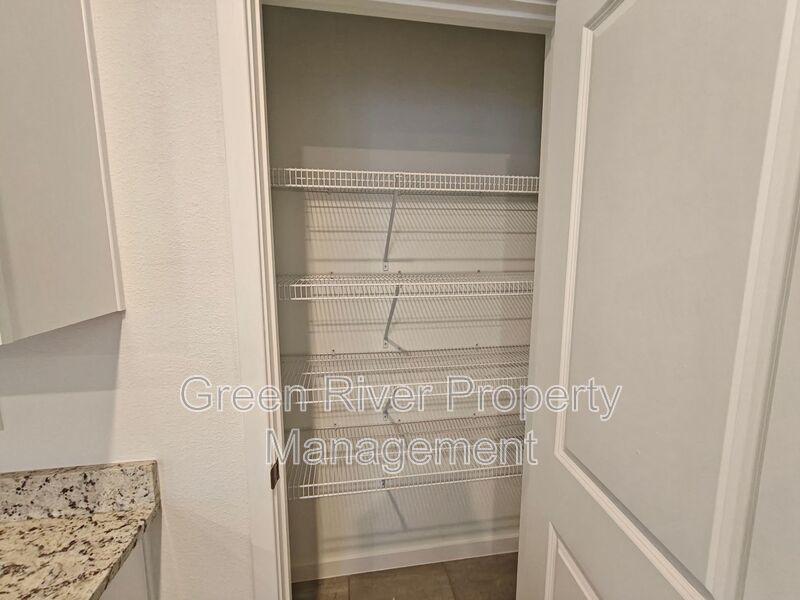 Beautiful 4-Bedroom Home for Rent in Green Cove Springs property image