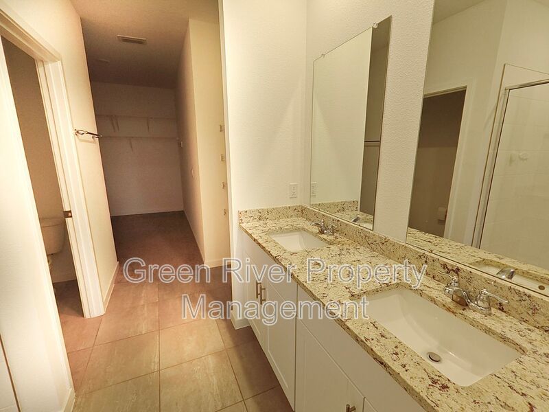 Beautiful 4-Bedroom Home for Rent in Green Cove Springs property image