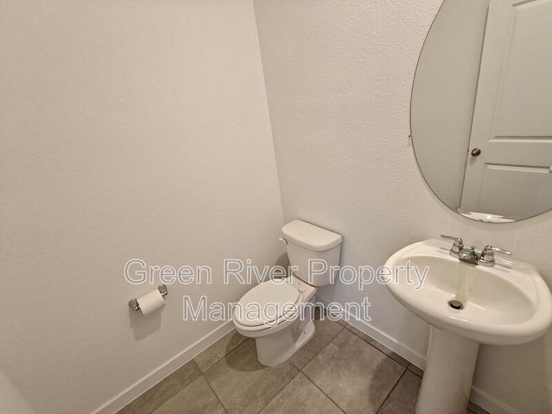 Beautiful 4-Bedroom Home for Rent in Green Cove Springs property image