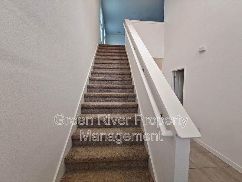 Beautiful 4-Bedroom Home for Rent in Green Cove Springs property image