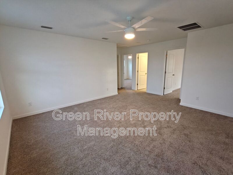 Beautiful 4-Bedroom Home for Rent in Green Cove Springs property image
