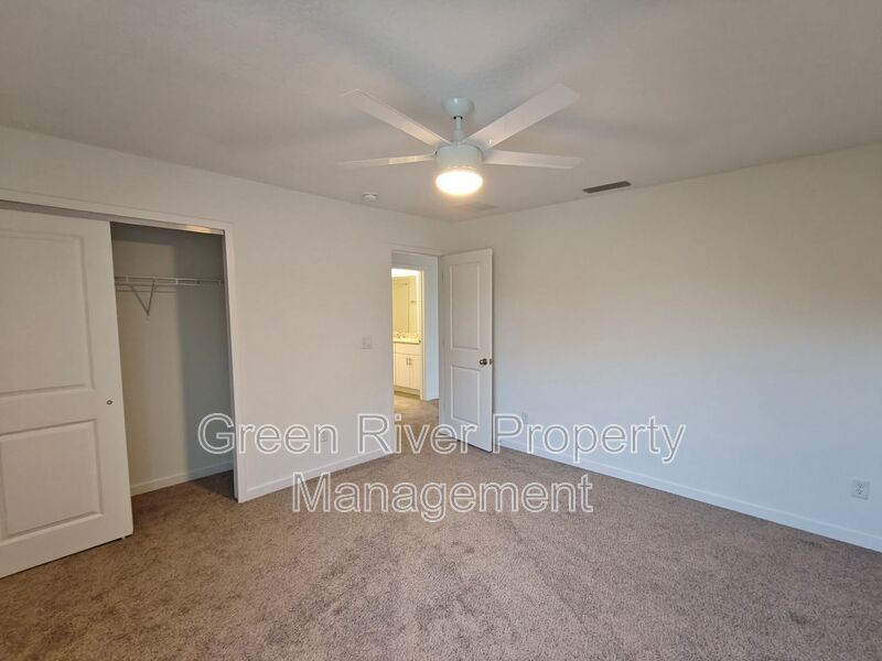 Beautiful 4-Bedroom Home for Rent in Green Cove Springs property image