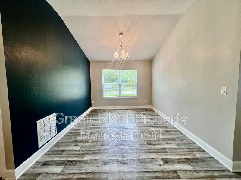 Beautiful home in Natural Park Estates property image