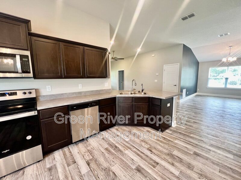 Beautiful home in Natural Park Estates property image