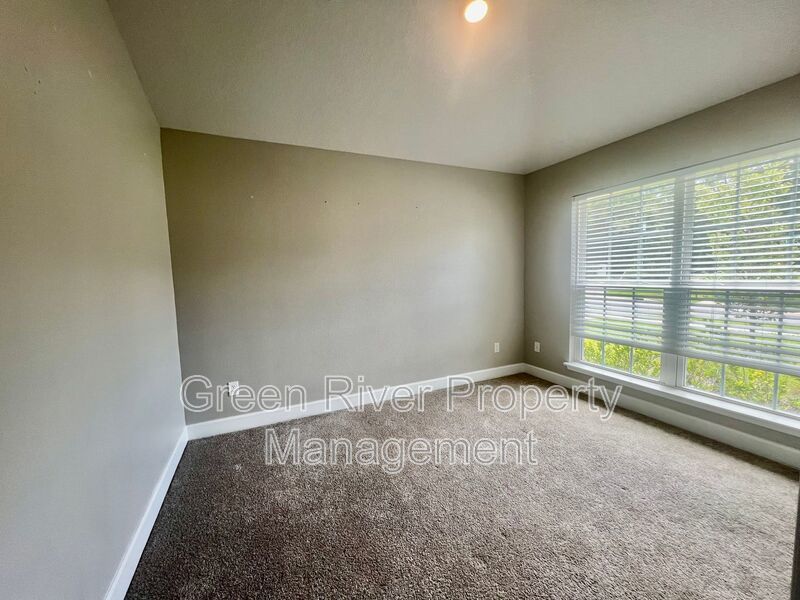 Beautiful home in Natural Park Estates property image