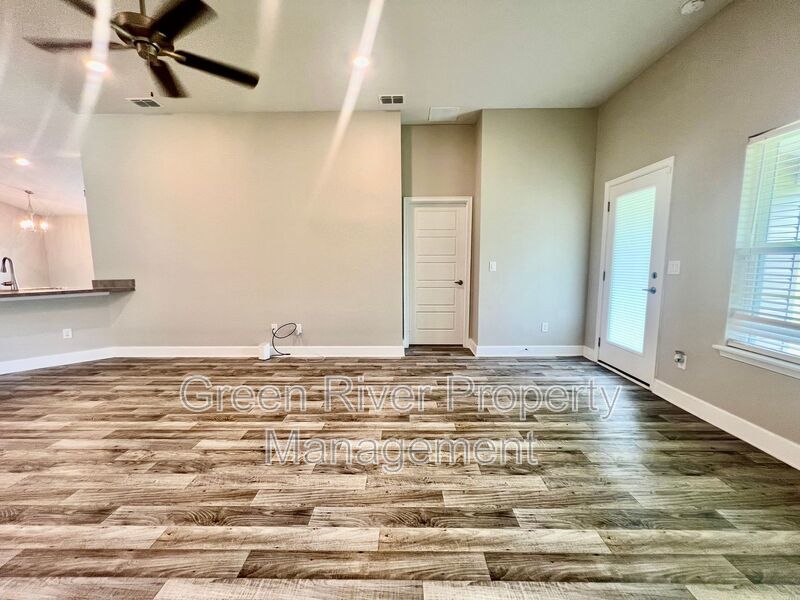 Beautiful home in Natural Park Estates property image