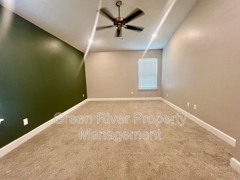 Beautiful home in Natural Park Estates property image