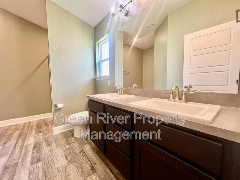 Beautiful home in Natural Park Estates property image