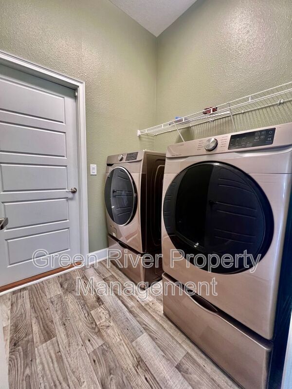 Beautiful home in Natural Park Estates property image